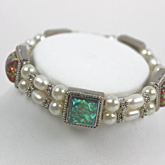 Aurora Borealis & Faux Pearls Stretch Bracelet - Picture 5 of 7